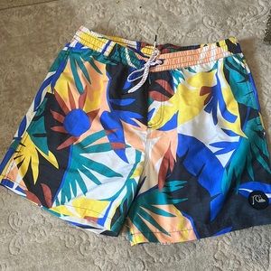 quicksilver board shorts